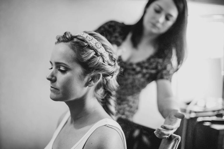 getting ready before lakeview wedding,