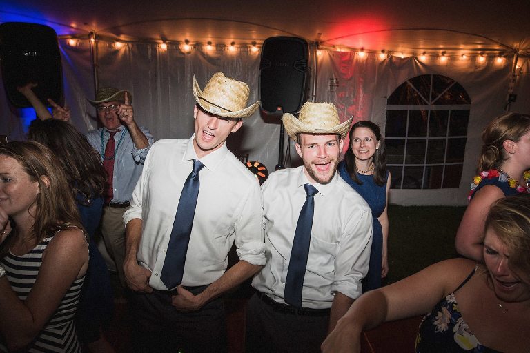 mountain meadows lodge wedding,