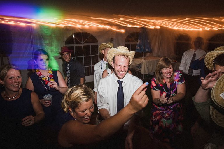 mountain meadows lodge wedding,